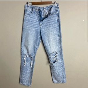 American Eagle Women’s Distressed Mom Jeans 8